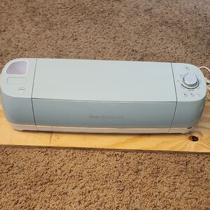 Cricut Explore Air 2 in Soft Blue